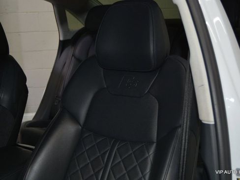 Used 2020 Audi S8 L w/ S8 Executive Package image 13