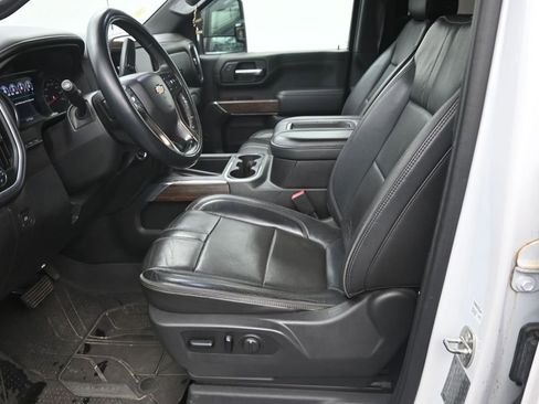 Used 2020 Chevrolet Silverado 2500 High Country w/ Z71 Off-Road Package AWD/4WD image 10