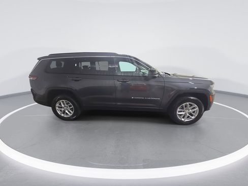 New 2025 Jeep Grand Cherokee L Laredo image 9