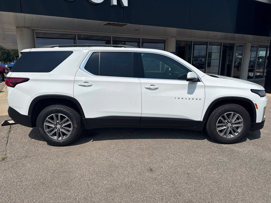 Used 2023 Chevrolet Traverse LT FWD image 5