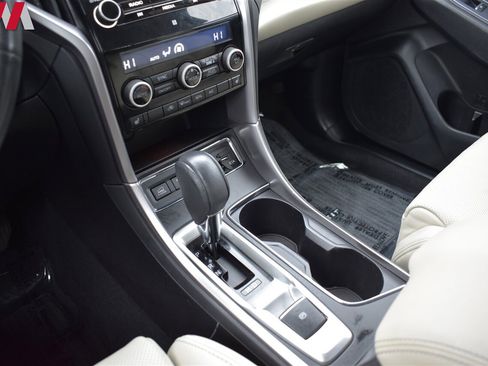 Used 2019 Subaru Ascent Limited w/ Popular Package #2A image 20