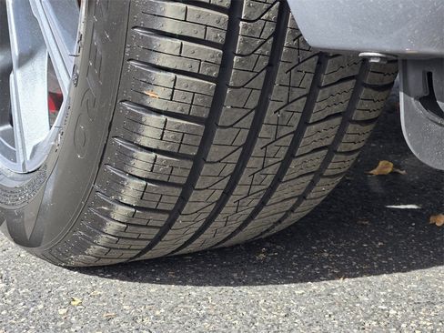 New 2026 BMW X5 xDrive50e w/ Executive Package image 12