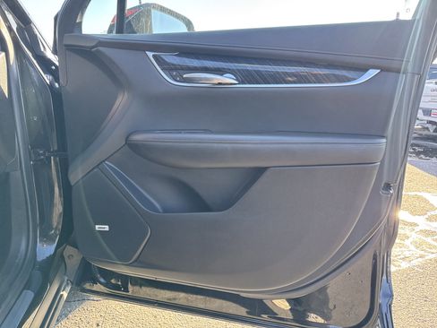 Used 2021 Cadillac XT6 Premium Luxury image 26