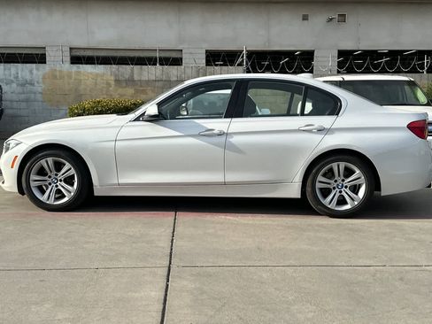 Used 2017 BMW 330i Sedan RWD image 6