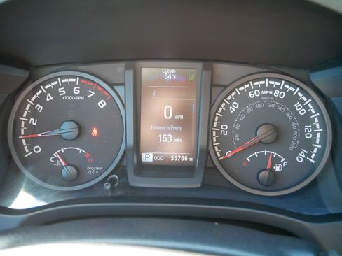 Used 2022 Toyota Tacoma SR image 21