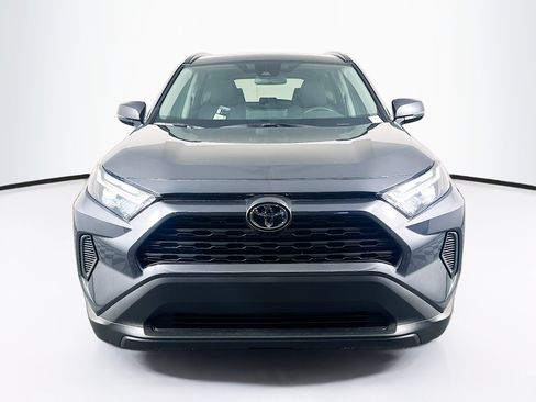 Used 2025 Toyota RAV4 XLE w/ Convenience Package FWD image 2