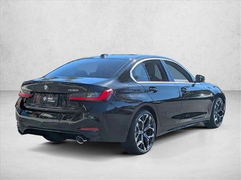 Used 2026 BMW 330i Sedan w/ Convenience Package RWD image 5