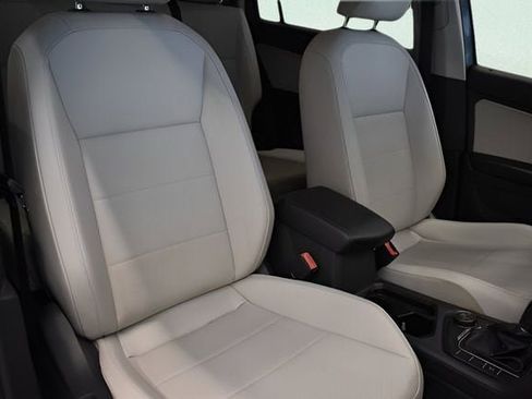Used 2018 Volkswagen Tiguan SE w/ 3rd Row Seat Package AWD/4WD image 6