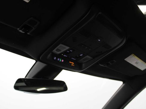 Certified 2022 Cadillac XT5 Premium Luxury image 23