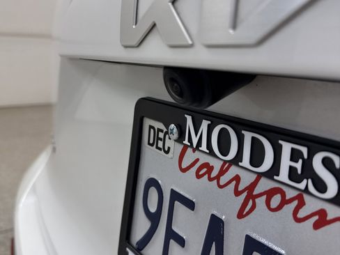 Used 2023 Kia Niro EX image 16