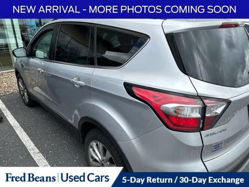 Used 2018 Ford Escape Titanium w/ Ford Safe & Smart Package AWD/4WD image 3