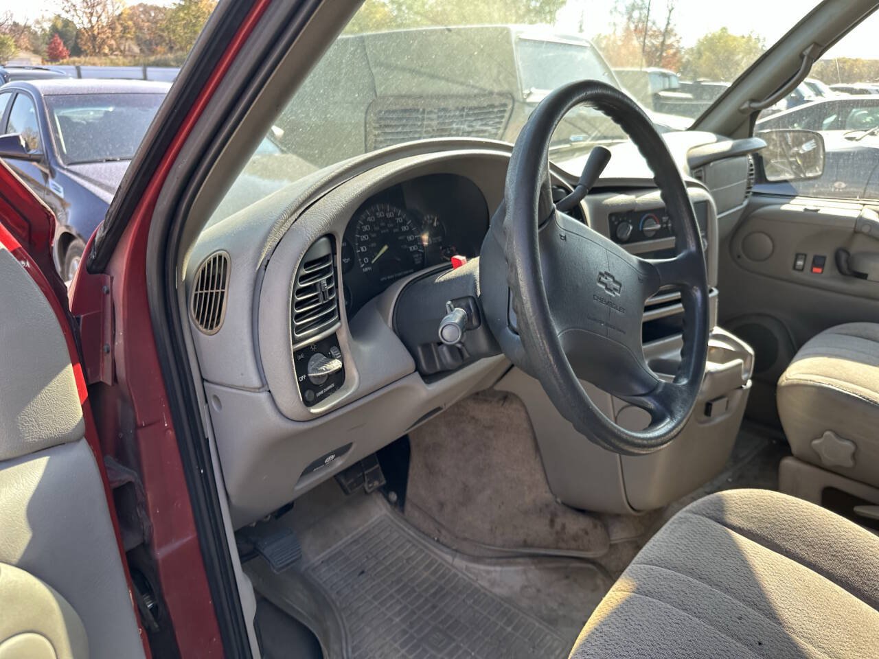 Used 1998 Chevrolet Astro Passenger RWD image 33