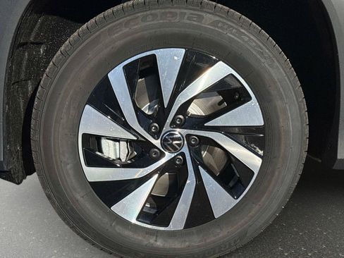 New 2026 Volkswagen Tiguan S image 9