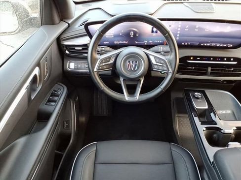 Used 2025 Buick Enclave Preferred image 16