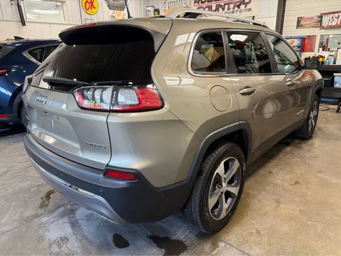 Used 2021 Jeep Cherokee Limited AWD/4WD image 5