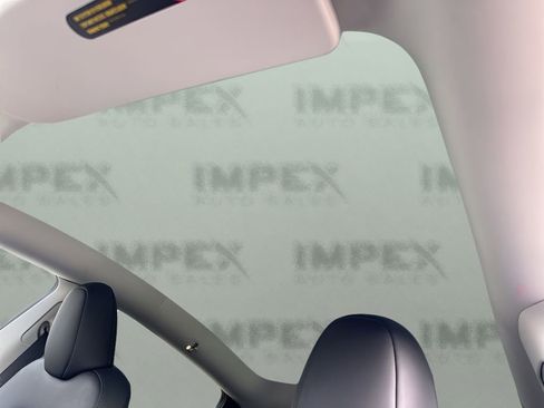 Used 2023 Tesla Model Y Long Range image 11