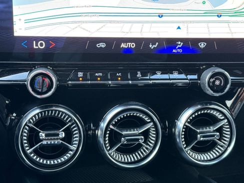 New 2025 Chevrolet Blazer EV LT image 21