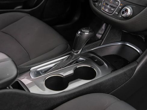 Used 2020 Chevrolet Malibu LT image 22