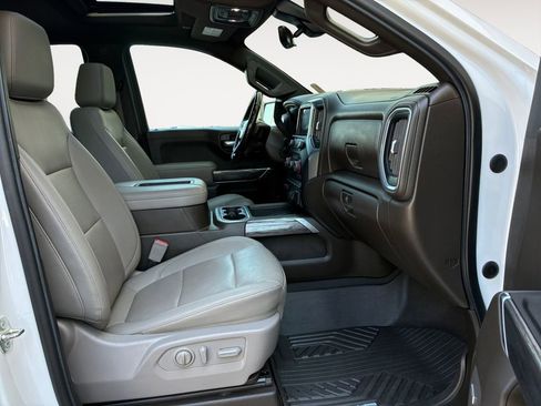 Used 2022 Chevrolet Silverado 1500 LTZ w/ LTZ Premium Package image 15