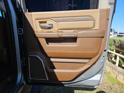 Used 2024 RAM 2500 Limited image 25