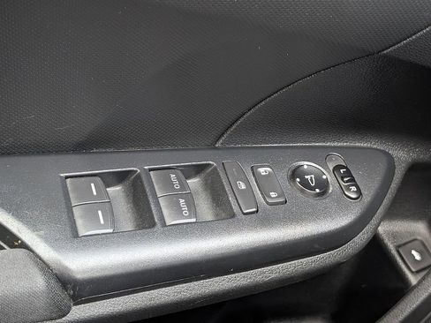 Used 2019 Honda Civic LX image 8