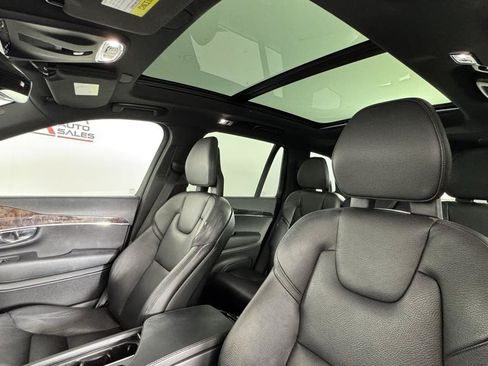 Used 2018 Volvo XC90 T6 Momentum w/ Convenience Package AWD/4WD image 17