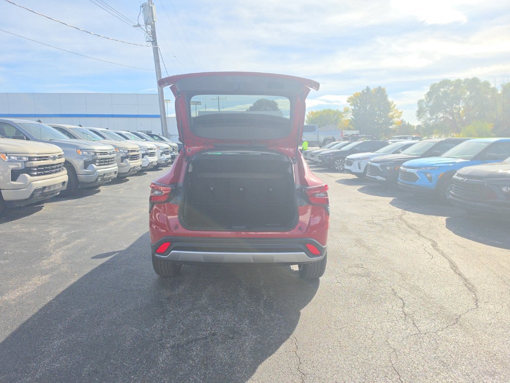 New 2026 Chevrolet Trax LT w/ Driver Confidence Package FWD image 8
