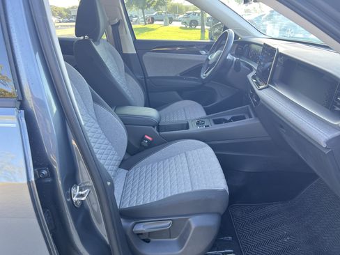 Used 2026 Volkswagen Tiguan S FWD image 26