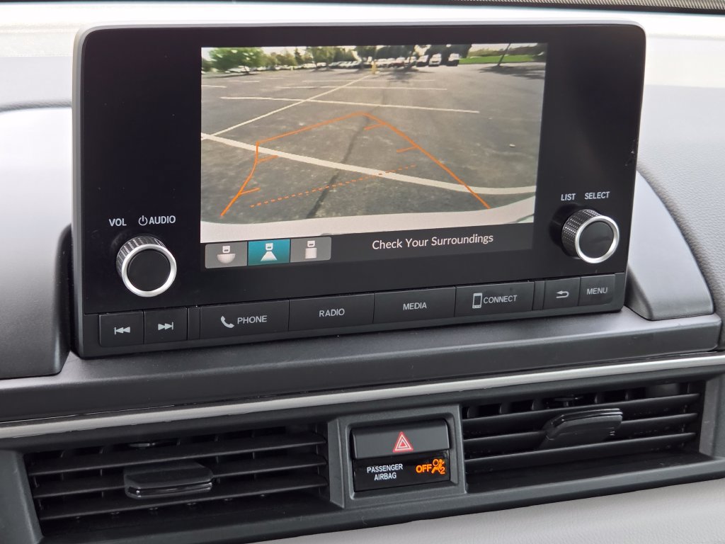 Certified 2024 Honda Pilot LX image 5