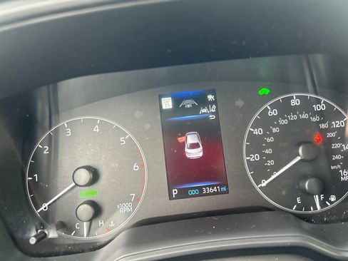 Used 2025 Toyota Corolla LE FWD image 15