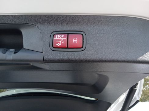 Used 2025 Mercedes-Benz GLS 63 AMG 4MATIC image 26