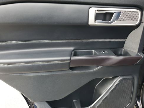 Used 2020 Ford Explorer ST image 31