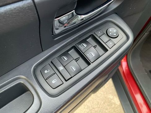 Used 2012 Jeep Liberty Sport image 17