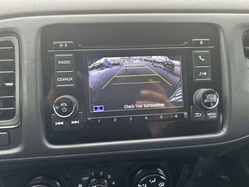 Used 2017 Honda HR-V LX image 17