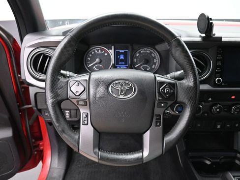 Used 2020 Toyota Tacoma TRD Off-Road AWD/4WD image 16