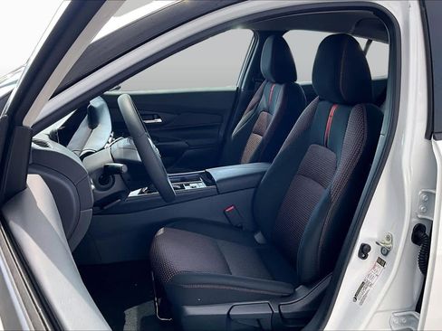 New 2026 Nissan Sentra SR w/ Floor Mat Package FWD image 15