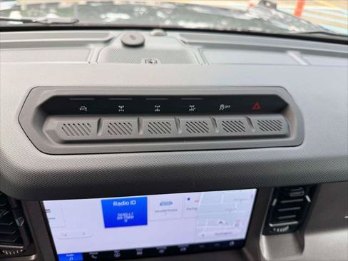 Used 2026 Ford Bronco Badlands AWD/4WD image 28