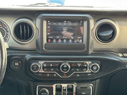 Used 2021 Jeep Gladiator Sport AWD/4WD image 22