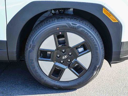 New 2026 Hyundai Santa Fe SE FWD image 9