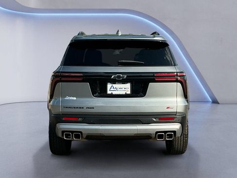 Used 2025 Chevrolet Traverse Z71 AWD/4WD image 4