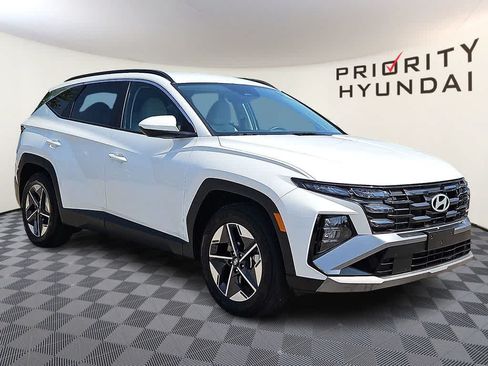 Used 2026 Hyundai Tucson SEL Plus FWD image 3