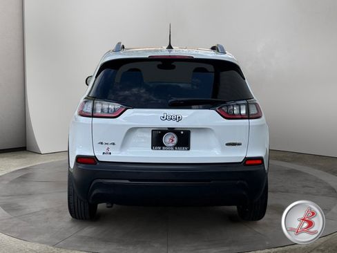 Used 2020 Jeep Cherokee Latitude w/ Cold Weather Group AWD/4WD image 6