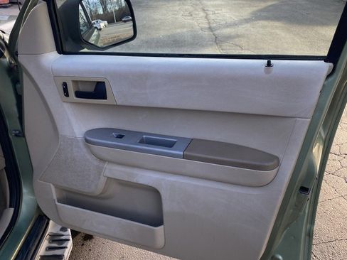 Used 2008 Ford Escape XLT image 19