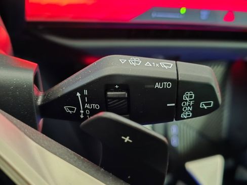 Used 2025 BMW X3 xDrive30i w/ Premium Package image 31