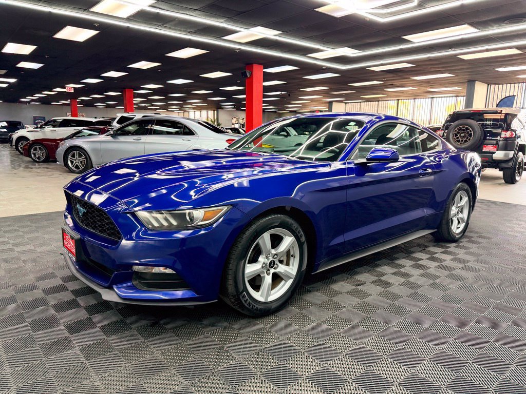Used 2015 Ford Mustang Coupe RWD image 8