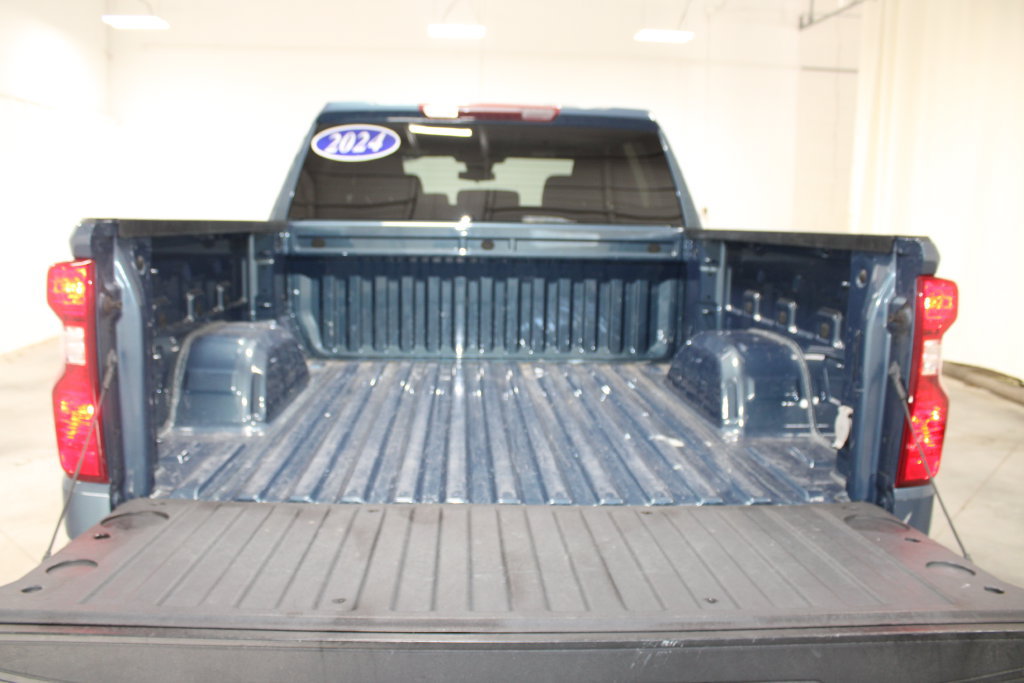 Used 2024 Chevrolet Silverado 1500 LT AWD/4WD image 34
