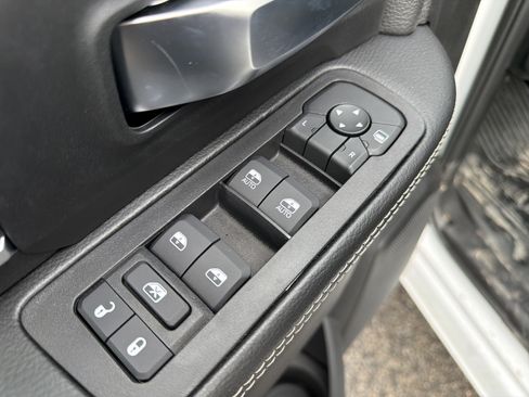 Used 2025 RAM 3500 Big Horn AWD/4WD image 13