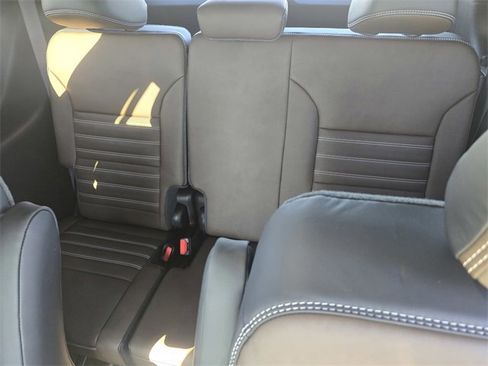 New 2026 GMC Acadia Denali Ultimate image 9