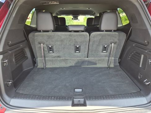 Used 2024 GMC Acadia Elevation FWD image 12