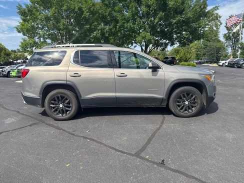 Used 2019 GMC Acadia SLT FWD image 4